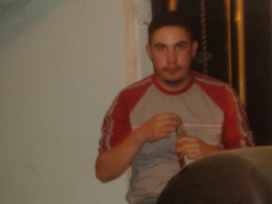 aqui me estoy comiendo una carne azada
