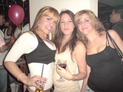 Q TAL SI HACEMOS UN CUARTETO CONTIGO? AGUANTARAS?....