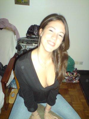 pues un saludo a todos los q han escrito, en ocasiones x las prisas solo entro a checar mi msn y lo dejo conectado, mil disculpas a todos x no contestarles y gracias tambien a todos los q x ahi me la han rayado, q tengan un feliz 2010 y espero otra fiestesita como la q hicimos Viktor de Puebla y sus amigos de Durango en mi casa, luego les mando fotos guapos....