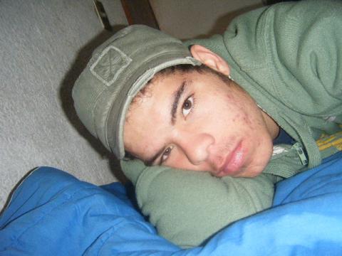 hola saludo para todos los saludo con abrasos y kisses los espero en uriel007_23@hotmail.com ok bye.....