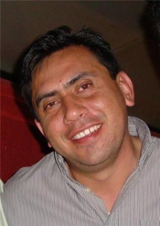 MI NOMBRE ES HECTOR EFREN LIC. EN DERECHO, ACTUALMENTE ASPIRANTE A LA PRESIDENCIA DE GUADALUPE, ZAC., ESPERO CONTAR CON TU APOYO
