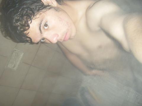 hola yop de nuevo ok para q me critiquen de nuevo pero ps no me interesa es un cuerpo comun y normal ok bye....