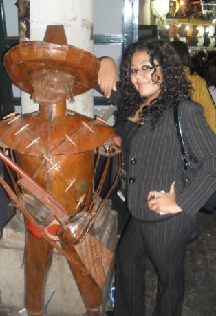Aqui con el clon de mi novio jejejejeje misael sancho jajajajajaja amor feliz precumpleaÃ±os!!! jajajajaja