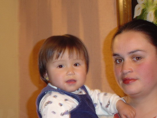 Aqui una foto de la pequeÃ?Â±a Fatima, tiene 1 aÃ?Â±o 4 meses y su mama Sandra Angelica