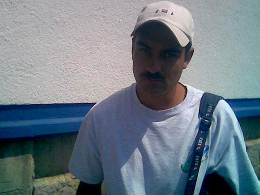hola me llamo rigoberto estudio en ingenieria me gusta divertirme salir a pasear de preferencia con mujeres casi nunca tomo me gusta divertirme sanamente alguna chava que me quiera conocer mandeme su dirreccion de correo para ponernos en contacto doy gastos de traslado si alguna se decide(taxis,o rutas)
