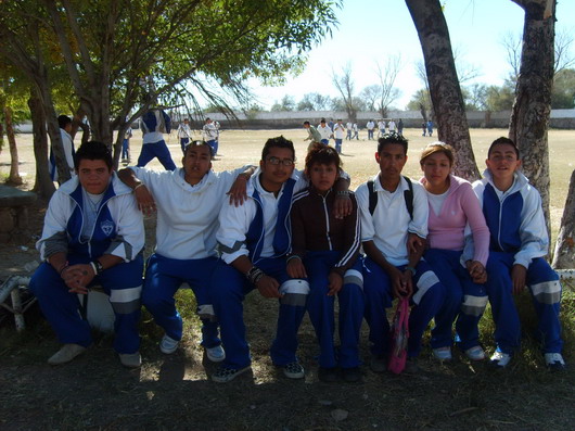 somos los alumnos de la secundaria esgima de 3h