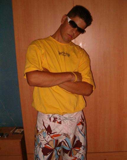 ahy les va para las niÃ?Â±as mas guapas de zacatecas, mi nombre es abrahm, y me gusta  	Futbol , Playa & Muchas cosas mas :P


renor_copmix@hotmail.com


*Mas Informacion en su Nick