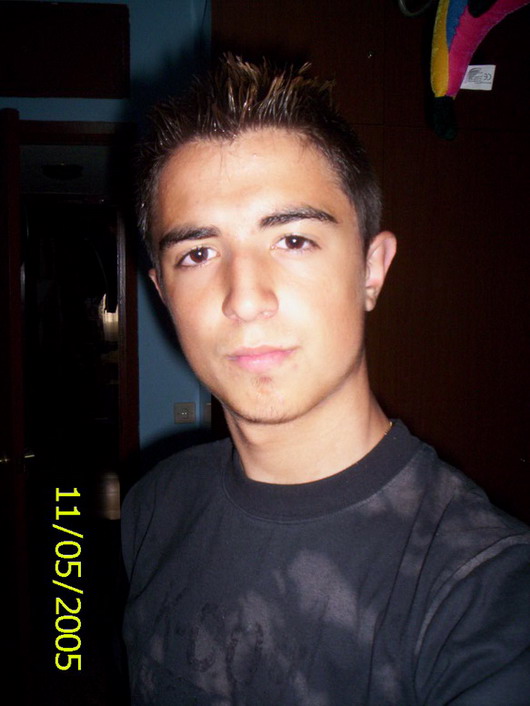 q onda a todos pues aqui els dejo este perfil,  que le spuedo decir? me gusta acer bici estar en forma jeje  estar con mis amigos cotorreandola, etc.... 

*Mas Informacion en su Nick