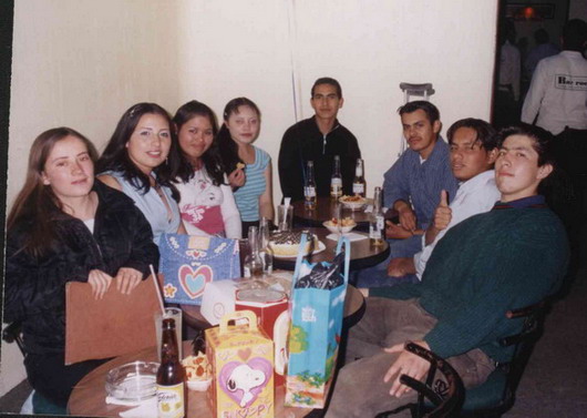 LA BANDA EN BAR ROCO CELEBRANDO MI CUMPLE # 18, EMPEZANDO CON LUPIS, REYNA YO PILAR, PATY ALFREDO, CHACON, JAVIER Y FELIPE........... 