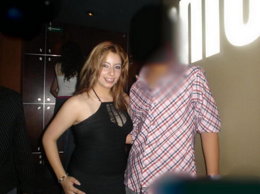 hola me llamo andrea, tengo 14 aÃ?Â±os, soy de zacatecas, estudio en tercero de secundaria en el colegio del centro y me gustaria conocer a muchisimos chavos guapos para amistad o algo mas. mi telefono es 92 32310 y mi cel es 4921160261 para que me llamen cuando gusten, solo pregunten por andrea, en buena onda llamenme, me gusta mucho platicar con la gente y me encantan los chavos sean atentos y sepan escuchar a una mujer


*Mas Informacion en su Nick