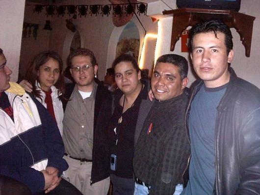 Lugar: Cuco's
Fecha: 5 de Noviembre-2004
Festejando mi cumpleaÃ?Â±os con mis pocos y verdaderos amigos... aunque falto mi mejor amigo,  se le perdono... por solo eso... ser MI MEJOR AMIGO(ITAN)