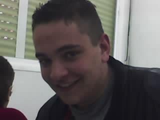 Soy una persona pasiva un poco timido me gusta hacer de casi todo y detesto llevar la contra, me gusta ir al cine y salir a caminar para despejarme un rato