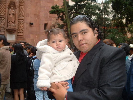 hola a ki ando devuelta soy el kupa y esta vez akompaÃ?Â±ada por mi sobrinita hermosa y pues kualkier komentario ke tengan aganmela sabeer a punkupa@hotmail.com