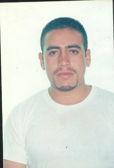 Hola me llamo Luis soy de Fresnillo, Zac. tengo 25 aÃ?Â±os, me gusta hacer deporte, leer y salirme de reventon, espero conocer muchas amigas mi email es: 
luisdavidsin@hotmail.com agregenme a sus contactos y envienme un correo para irnos conociendo mejor. ok