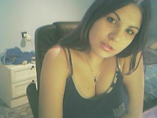 q onda pues miren aqui estoy yo algo fea pero pues bueno auna si me va super bein con los niÃ?Â±os jejeje, solo subi mi eprfil apra concoer gente,y como los demas dicen pues pongan su mail y lso agregare.
